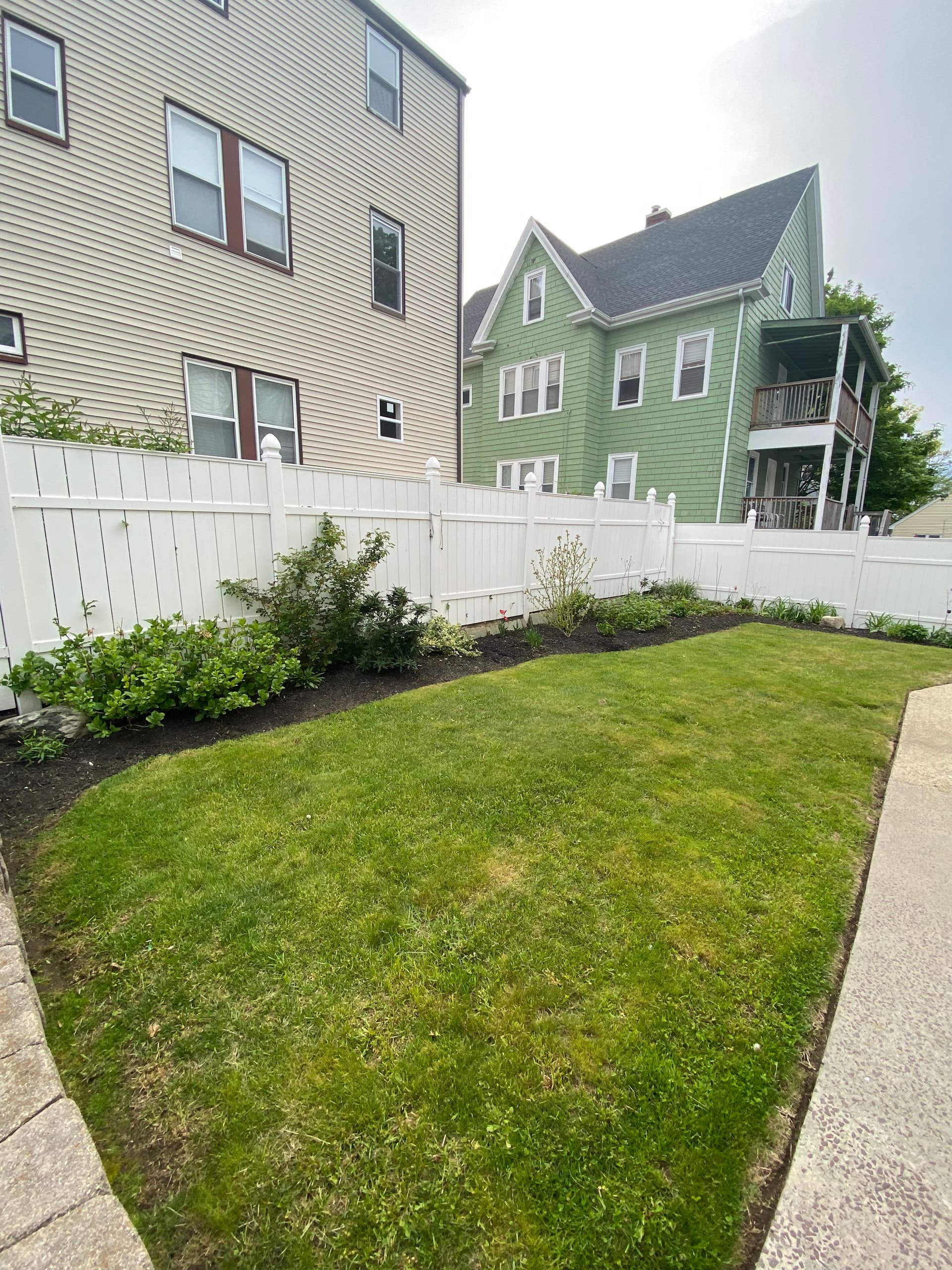 Gallery photos for Overgrown Bed Cleared Out and Given a Full Fresh Start: Image #1